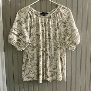 Fred David Cream and Brown Floral Blouse. Cute sleeves. Super cute.